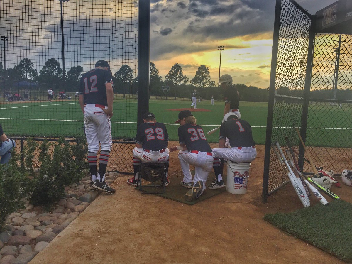 konlan_1's tweet photo. Missing the game. https://t.co/Xub6EWTvpx