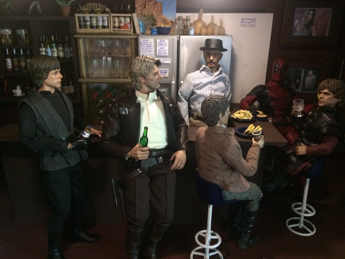 Just having some drinks before <a href="/lilwalterwhite/">Walter White</a> and I head to #WizardWorld Columbus on Saturday

Look for me!

#Deadpool #Darthpool #Cosplay