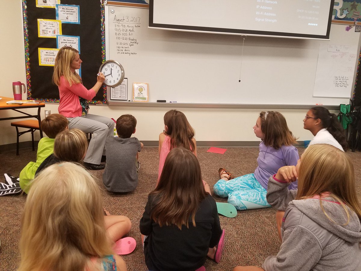 Maynard3rd's tweet photo. Mrs. Hefer teaching executive functioning &amp; time management strategies to her 5th graders! #NobleCrossing https://t.co/zhRFXijt7x