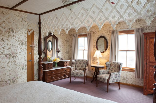 RoseFarmInn's tweet photo. Come for a visit!
#blockisland
#hotels
#inns
#vacation
#summer https://t.co/I1TGEa5Rmb