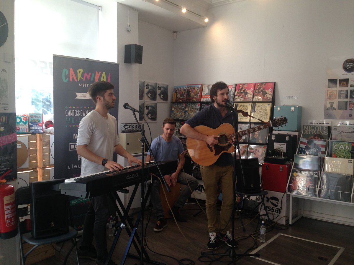 <a href="/KingEiderMusic/">King Eider</a> sounding amazing for their in store at  <a href="/Assai_UK/">Assai UK</a> for @carnival56fest get yourselves along 🎸📀