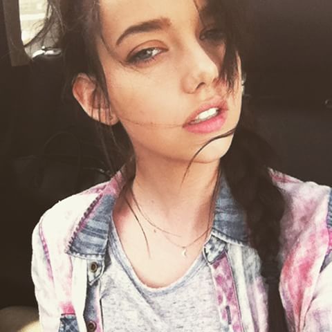 TessHunter_'s tweet photo. FALTAM 3 HORAS PARA CHEGARMOOOS https://t.co/FvDiBpd2A8