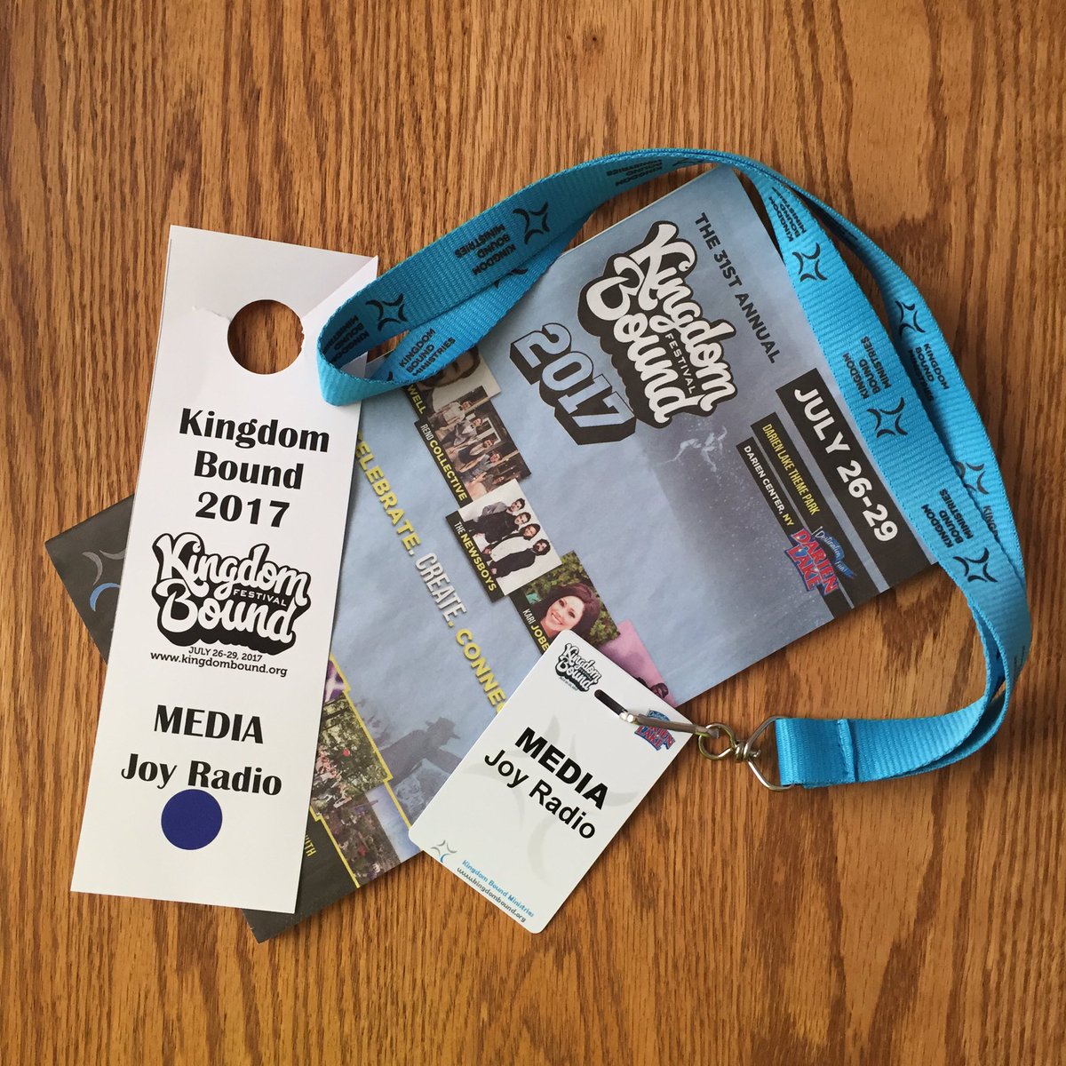 OnAirGuy's tweet photo. A #throwback to @KingdomBound last week... Looking forward to #KB2018!
#TBT #myJOYradio #Toronto #ChristianMusic #ChristianRadio #KB2017 https://t.co/RG9ie1B171