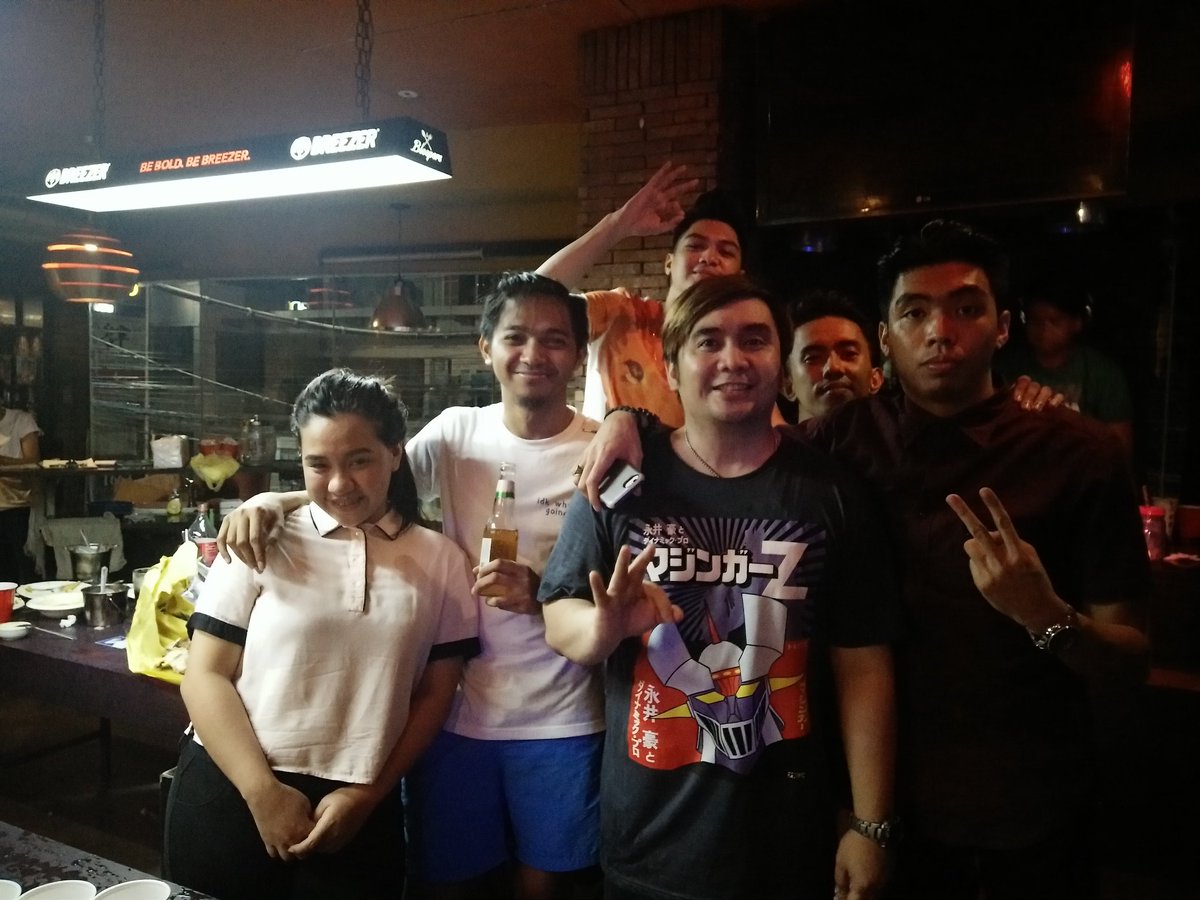 bleepsportsbar's tweet photo. #HomeOfTheChamps #TeamBleep 
Asian's Best Pong Players https://t.co/M9wIEVeGrx