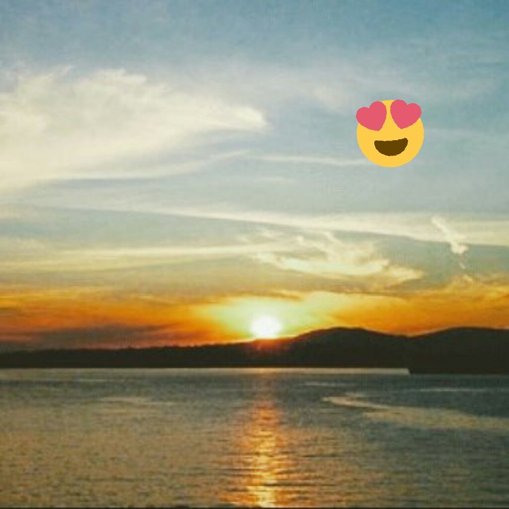 maylove_07's tweet photo. Life is good https://t.co/el49MJVpS1