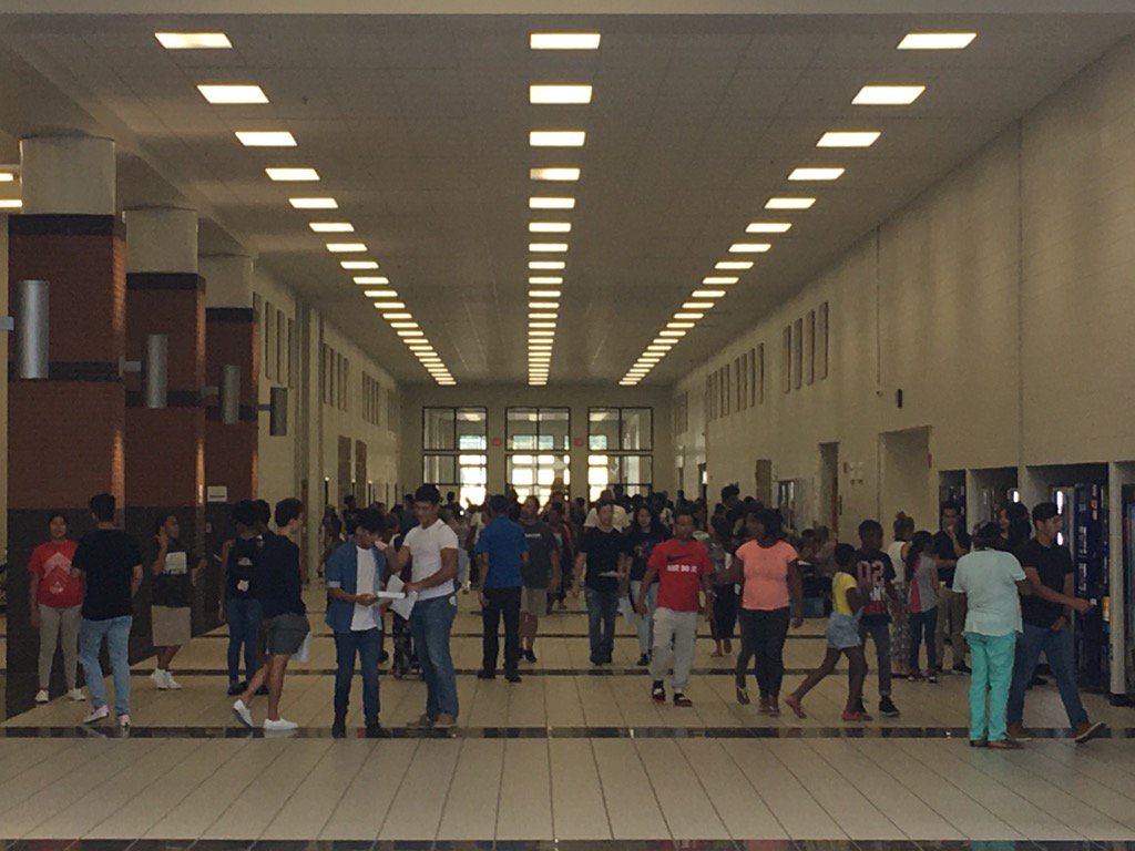 DiscoveryHighSchool tweet media