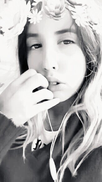ArmysbrForever's tweet photo. @RGottino #BalançoGeral
OLHEM UMA ARMY-L AQUI (FÃ DE BTS E EXO) (KPOPPER e.e)
Fotinha com a amiga para recordar dela💔💗 https://t.co/mbz1P3DUTL