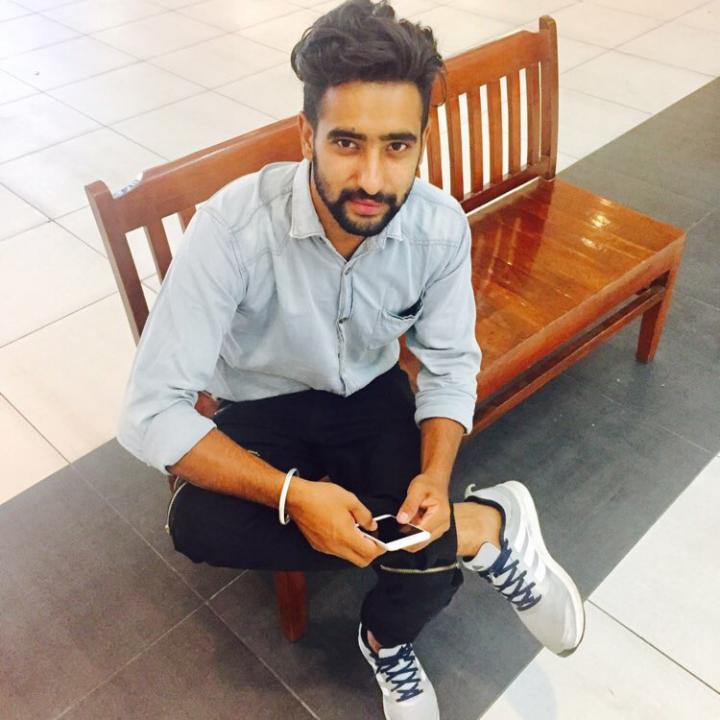 sukhbeerrandha1's tweet photo. Come hangout with me on #BIGOLIVE https://t.co/JYlJ7ejyMU https://t.co/ILMzfWann6