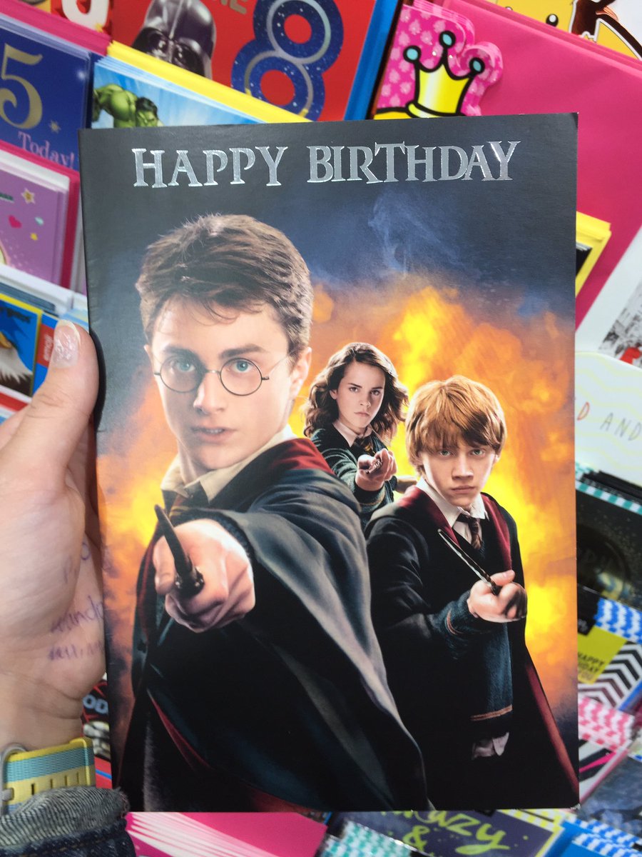 MeganEverett17's tweet photo. This would have been very appropriate just a couple of days ago. #HappyBirthdayHarryPotter https://t.co/bnYTttIwWH