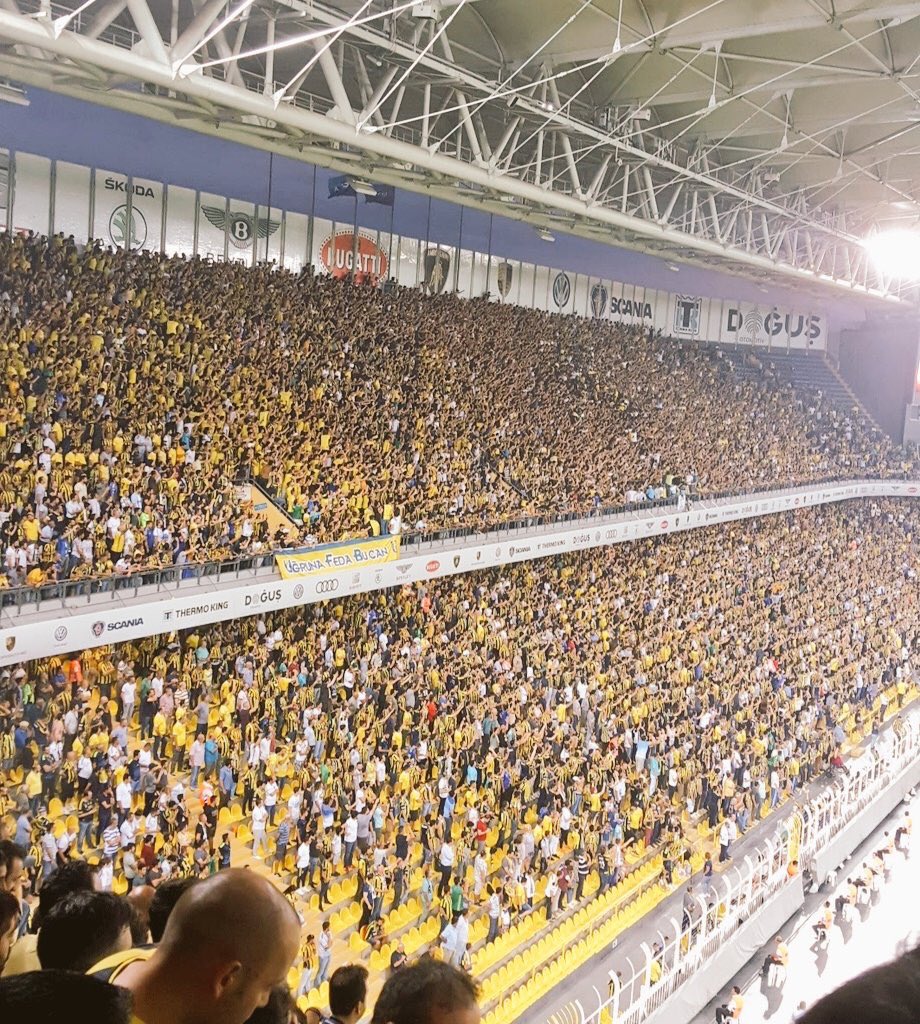 fenersportscom's tweet photo. UZUN ZAMANDIR YOKTUK BİRİLERİ DEMİŞ ÖLDÜ SÖYLEYİN ONLARA OKUL AÇIK GERİ DÖNDÜ! https://t.co/jVVDNVV4uw