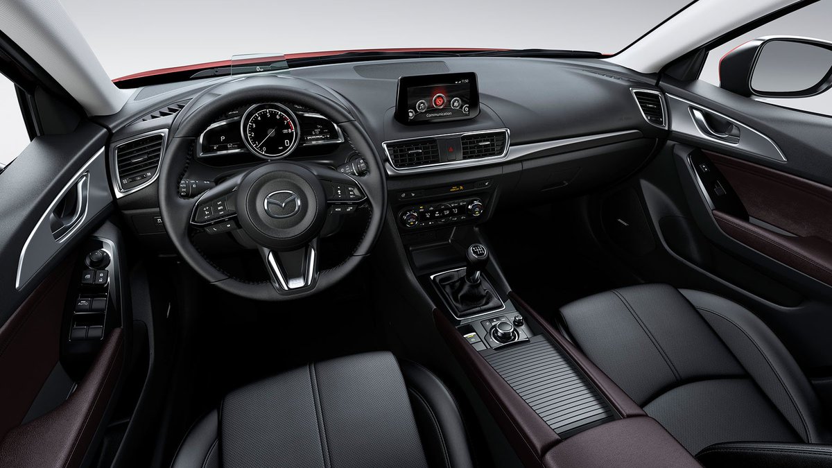 autosactual's tweet photo. Llega el nuevo #Mazda3 2018 de @MazdaOficial con #GVectoringControl motor #SKYACTIV sedán y hatchback ¿Cuál te gusta?https://t.co/omqMO6QM7G https://t.co/0YHe0wYGCk