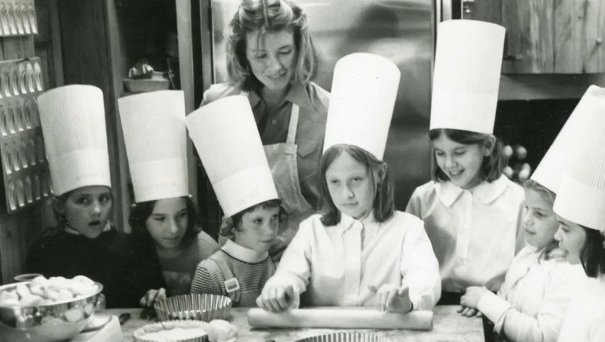 MAKERSwomen's tweet photo. "There is no single recipe for success. But there is one essential ingredient: Passion” - HBD @MarthaStewart: https://t.co/u3JEHb0u20 https://t.co/OkiemjNSuB
