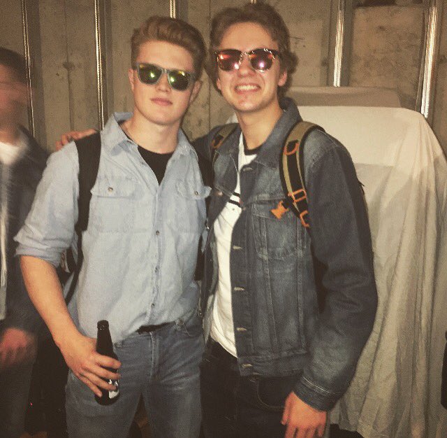 GodmanCole's tweet photo. Happy birthday pal, go crazy ! https://t.co/B1IkkIpC6C