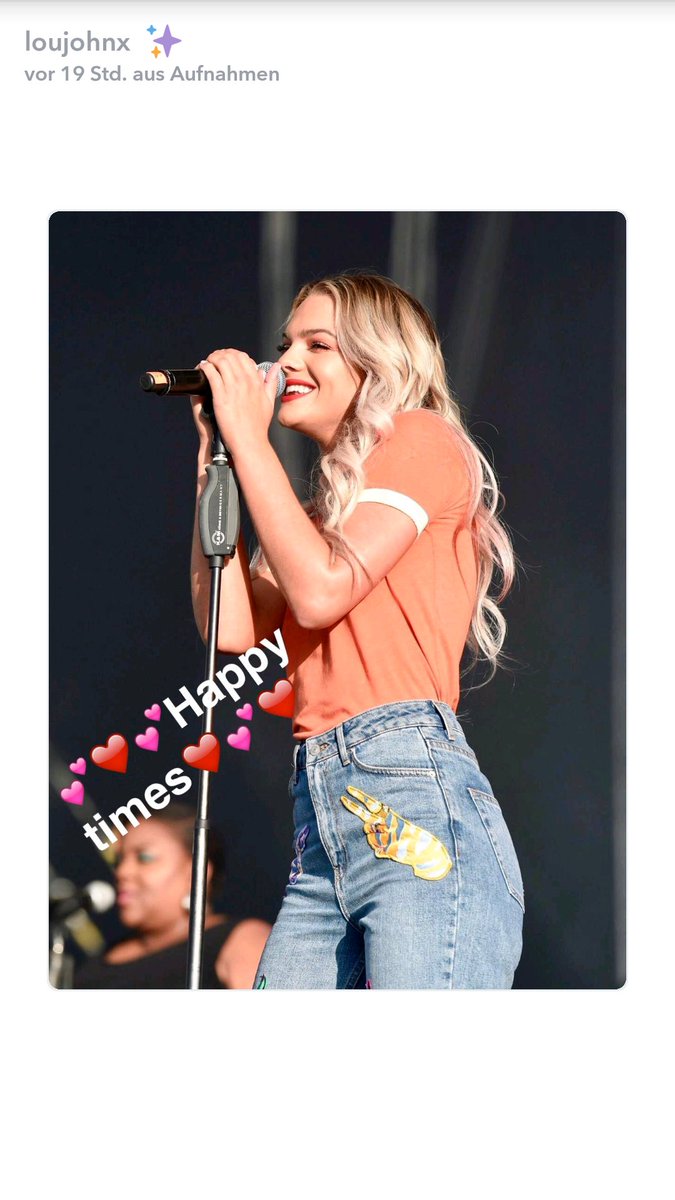 sophia_ebert's tweet photo. @louisa wow you look so beautiful and i can see that you are happy and singing is what you love and what makes you happy!💞 https://t.co/Ea0ubrEtgJ