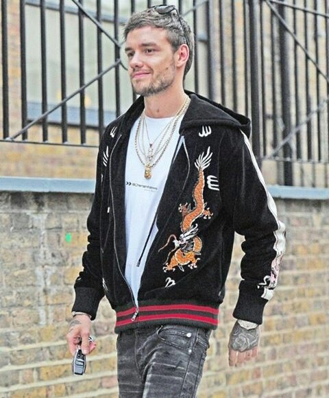 LiamJPWorld's tweet photo. London. 1/8 https://t.co/F2LyUkbQD6