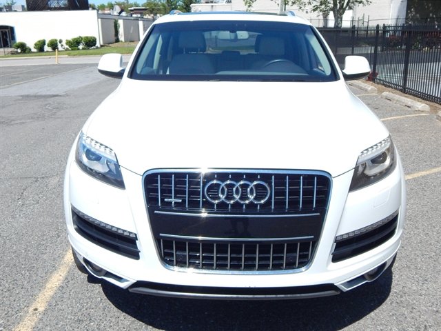 Carfinity's tweet image. White 2012 Audi Q7 3.0T Premium Plus $23,980

📞 410-358-966 - bit.ly/2vmpzTw

#audi #luxurycars #imports #audisport #quattro
