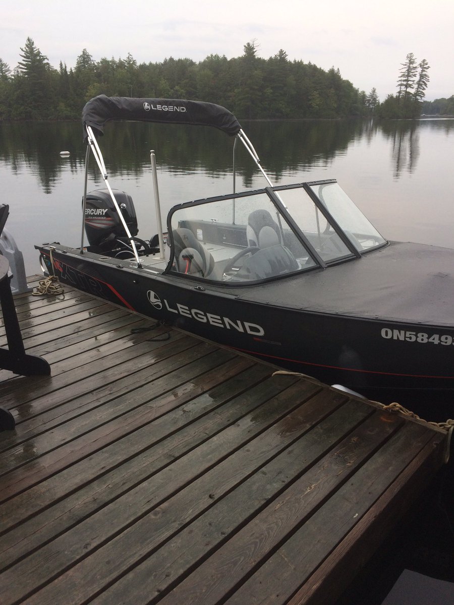 Ross192191's tweet photo. Got a new toy. Old boat with my buddy Doc where it belongs. #finallysomeclosure https://t.co/vZy1rGG6JU