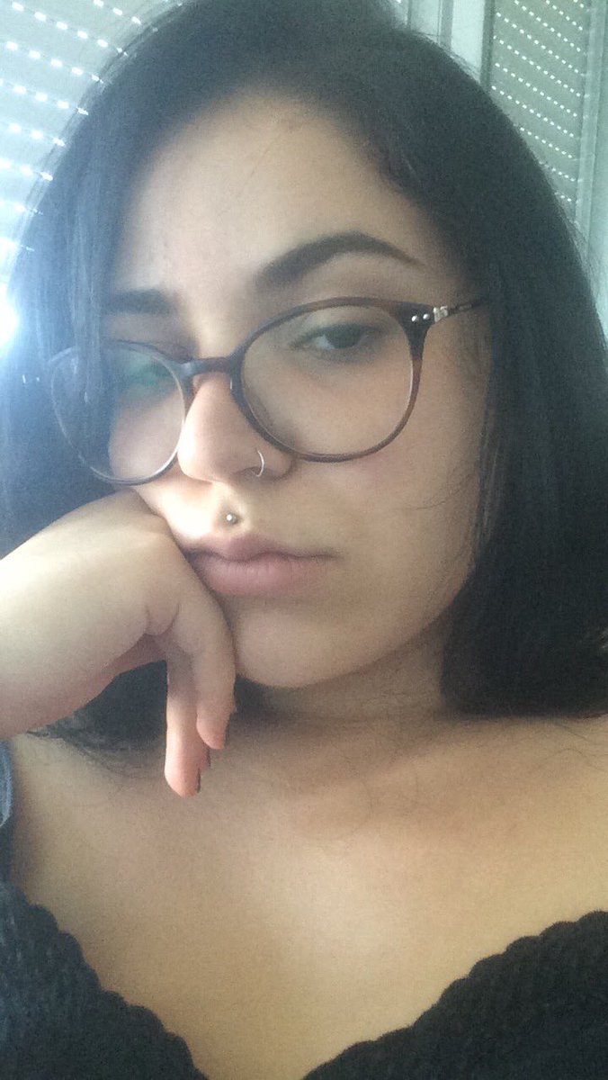seleirao's tweet photo. Pansexual babe and a bit try-hard #LGBTbabes https://t.co/r5p0u71qSL