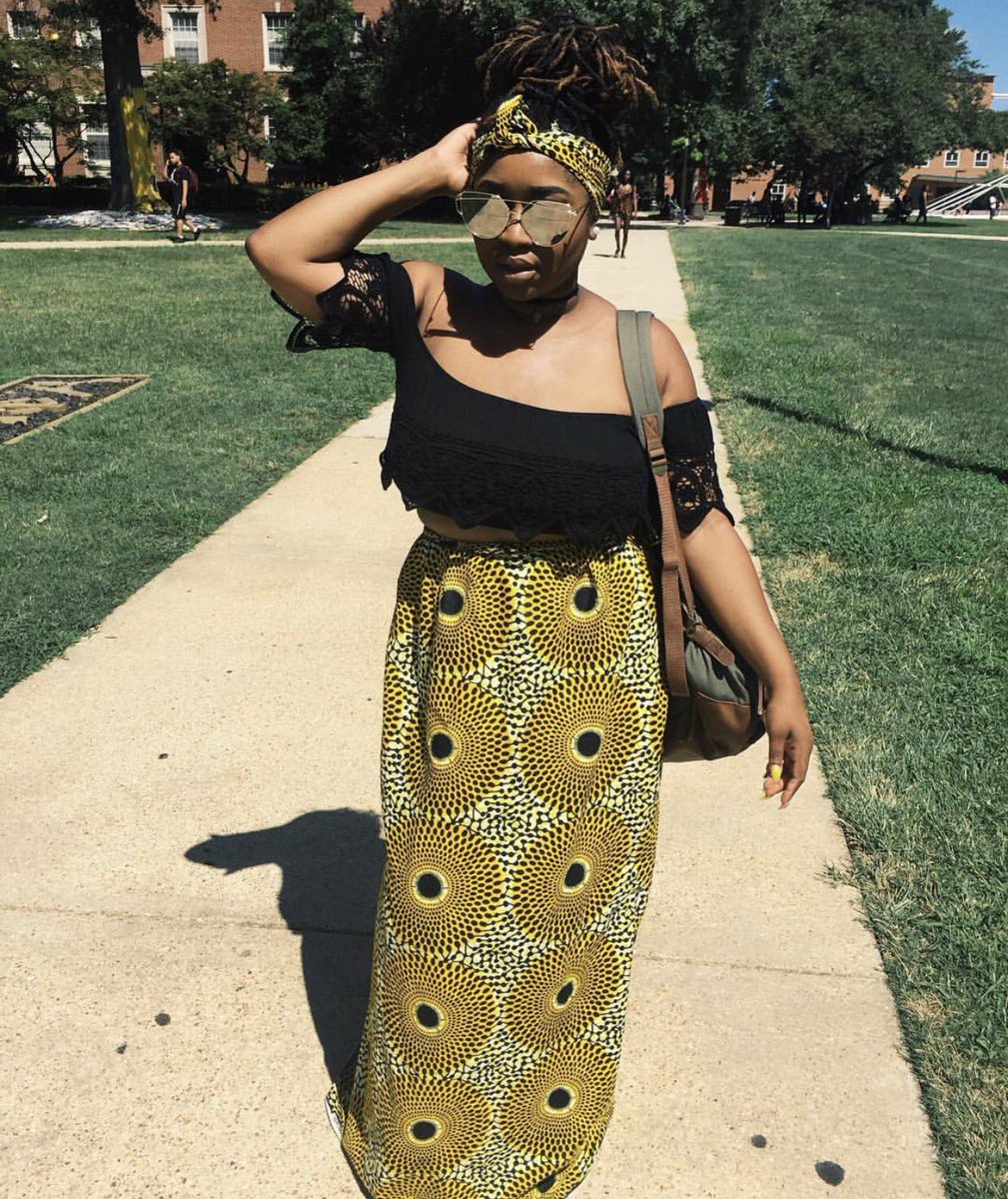 misslunabby's tweet photo. throwback to my first day of classes and first homecomingπ #CodedLooks https://t.co/BdgtKEv7bk