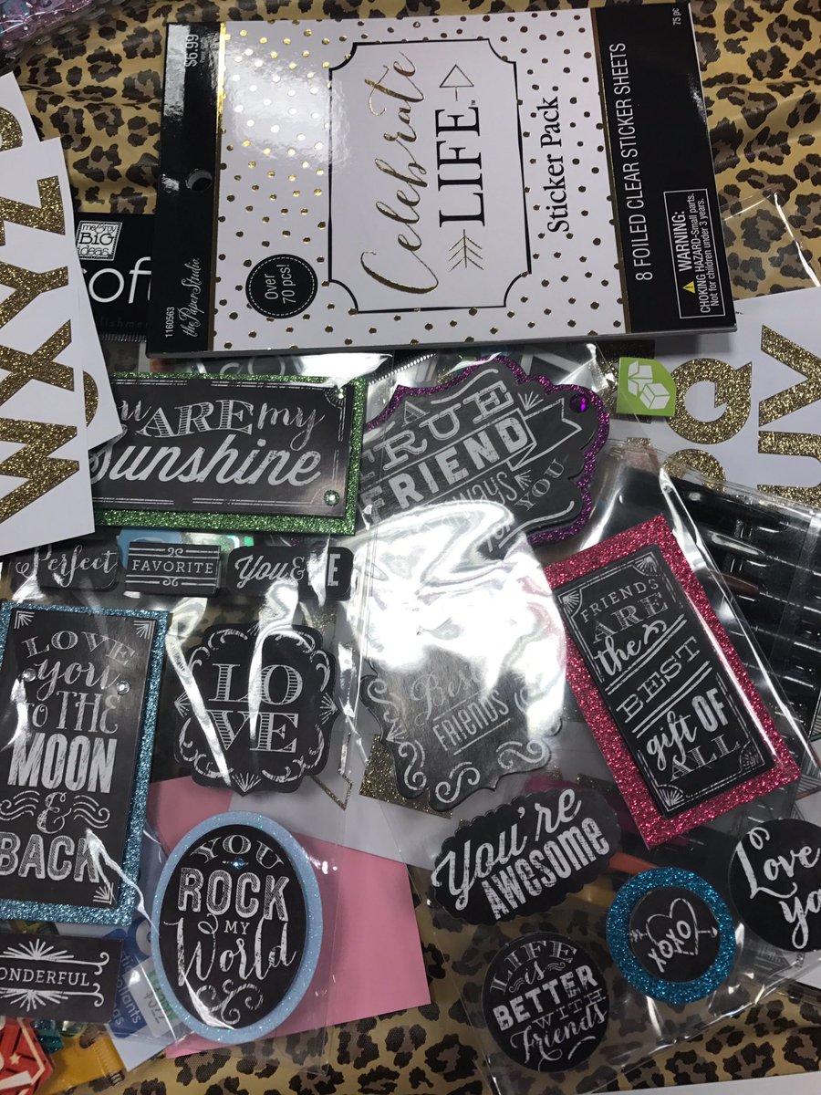 ccparadigm's tweet photo. Yesterday, we made dream boards as we budgeted for our dream at Girl Boss! 
 #girlboss #dreamboard #FinancialEducation #colorfullycandid https://t.co/KZAO6iCFQZ