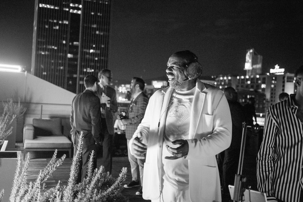 IAmSteveHarvey's tweet image. Had a great time last night jamming out with @Audeze headphones. You gotta’ hear it to believe it!