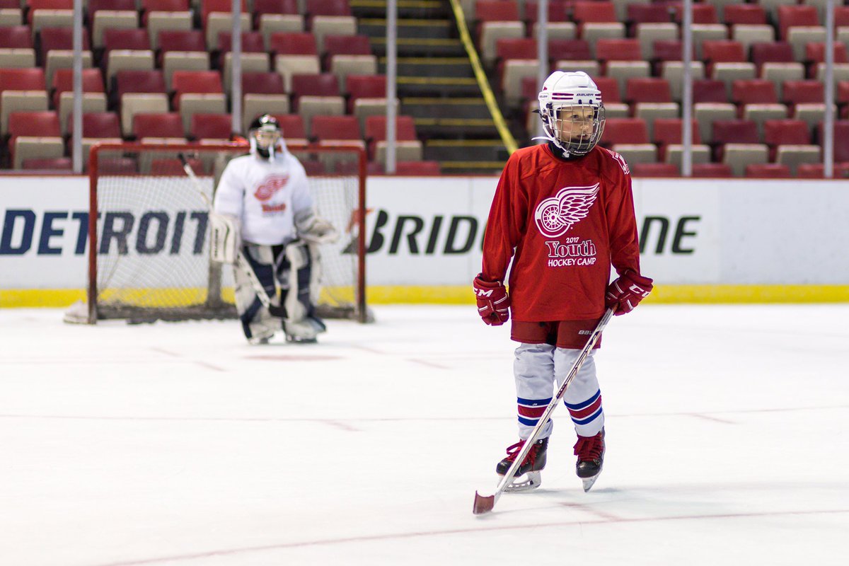 DetroitRedWings's tweet photo. #RedWings Youth Camp. Day 2 in photos. | πΈ: https://t.co/7GE0FWHnHw | #DRWYC https://t.co/yeehgyUlSf