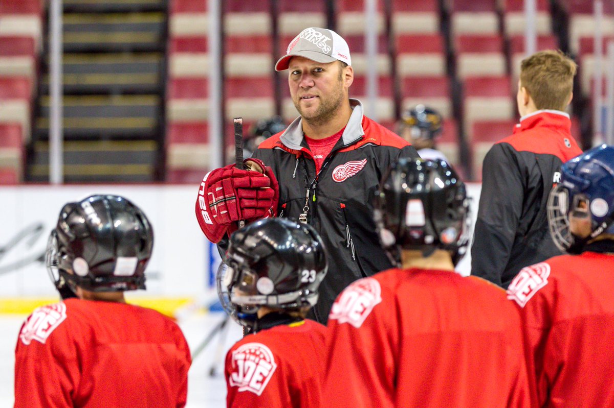 DetroitRedWings's tweet photo. #RedWings Youth Camp. Day 2 in photos. | πΈ: https://t.co/7GE0FWHnHw | #DRWYC https://t.co/yeehgyUlSf