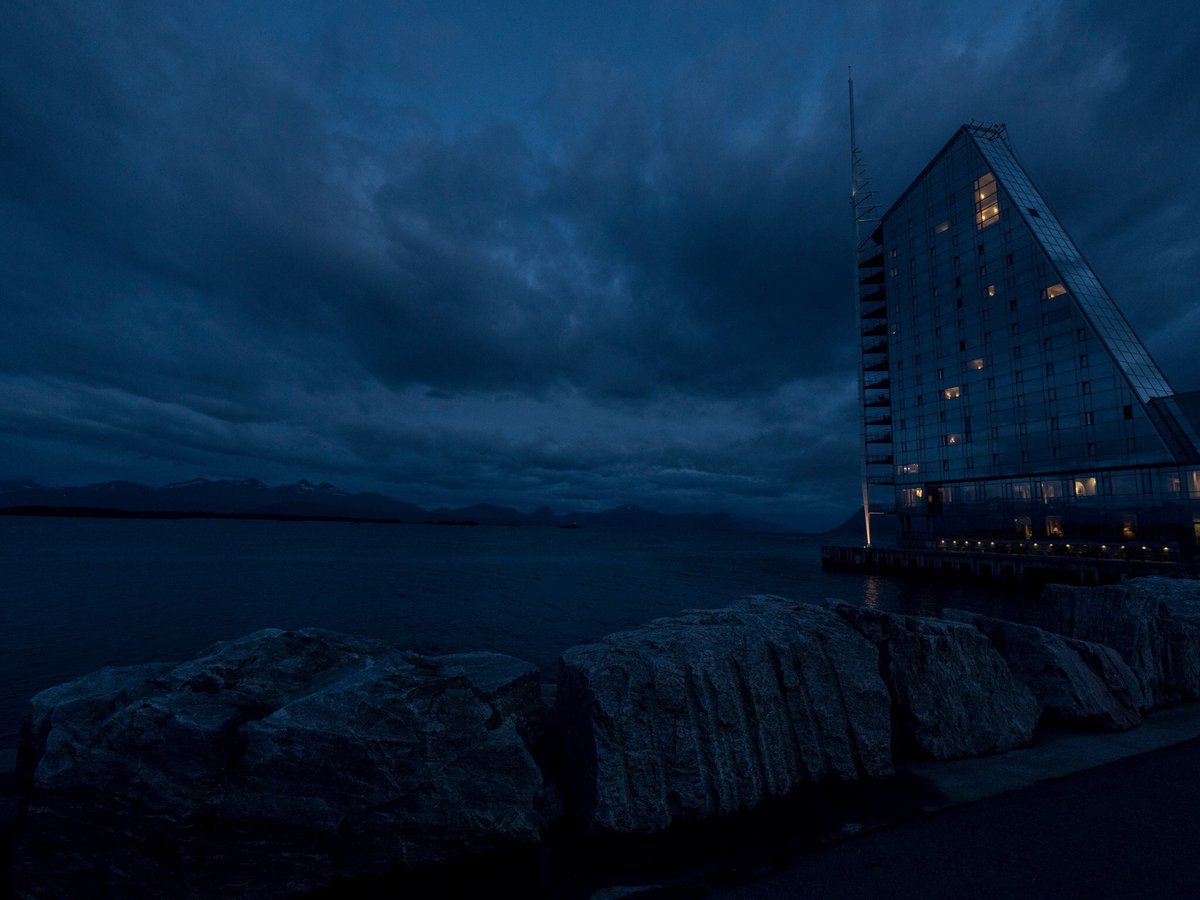 Here's something a friend of mine snapped while on his own tour in Norway, and I just love it - jeremiah 📷 @josbranciforte