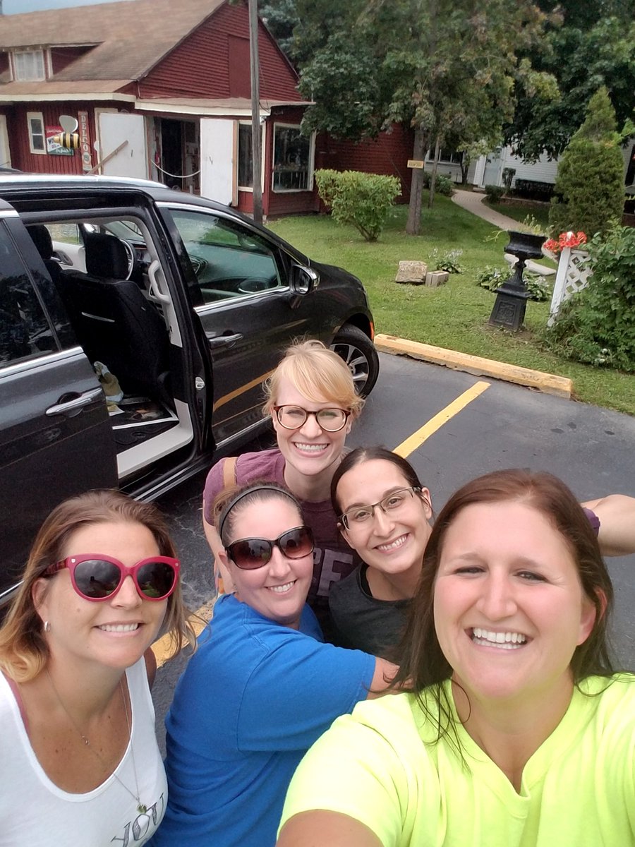 JenniferProstka's tweet photo. Now to Volo Auto Museum and representing our van! #BHWarriorPride #ourminivanhasitall @Bighollowelem https://t.co/02kCTKLJhz