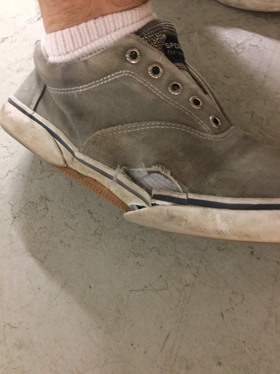TheKidFlid's tweet photo. what the fuck is this? @sperrytopsider https://t.co/cdJ4d48Jyc