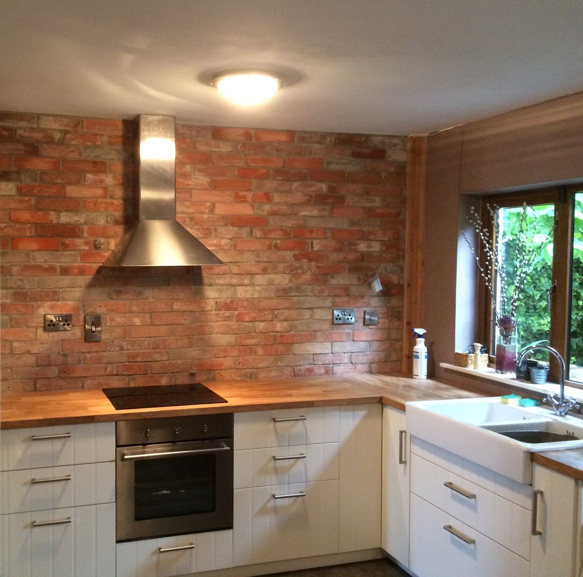 Looking for something different for your kitchen splashback ! #reclaimedbrick #decorator #dublin #handyman