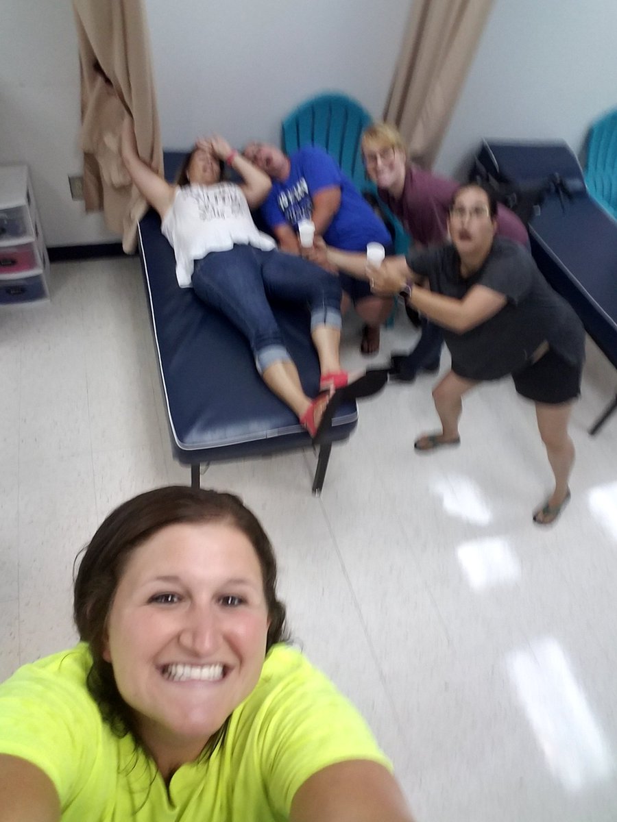 JenniferProstka's tweet photo. Front of middle school, random pic in building, staff member! #BHWarriorPride #ourminivanhasitall @Bighollowelem https://t.co/uSjhapov55
