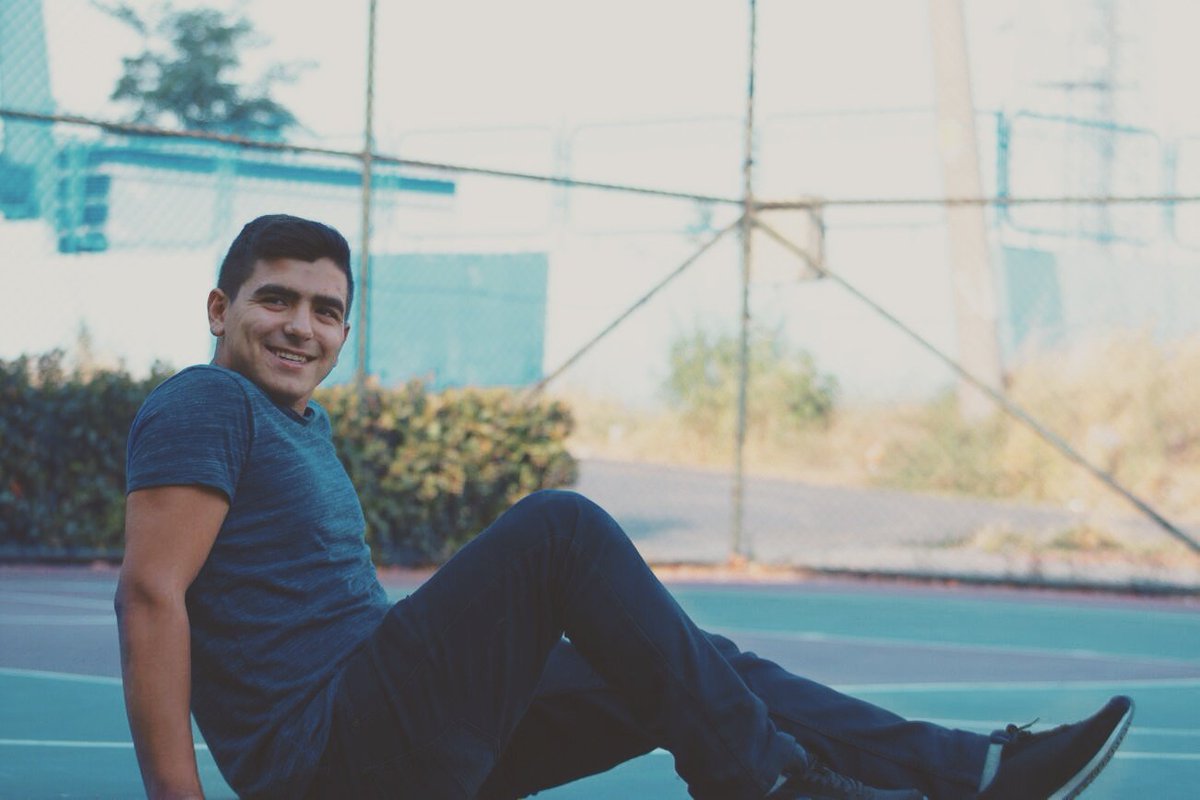 Gülüşümde ki kırgınlıkları kimse görmüyor.