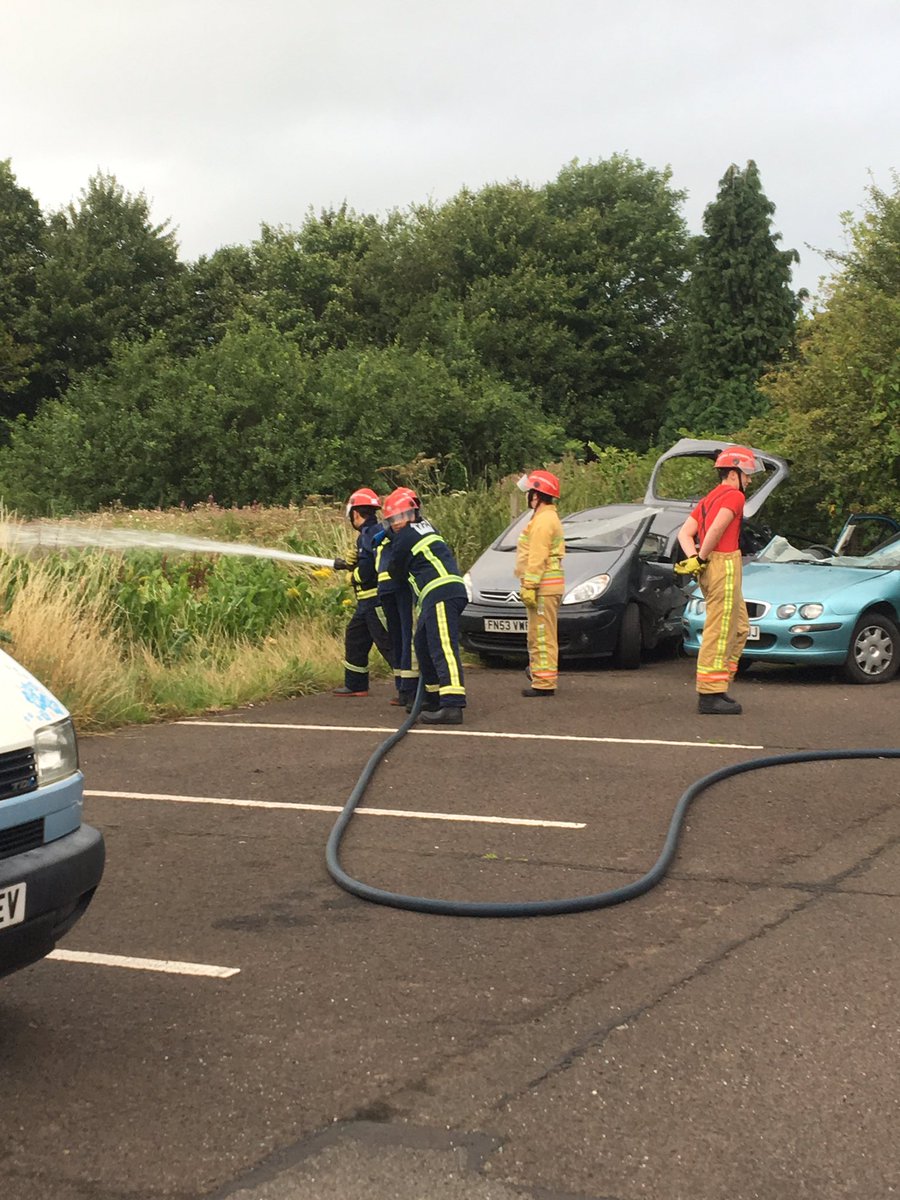 Back to basics tonight for Young Firefighters with pumping and ladder drills for our new recruits and exitsting Young Firefighters