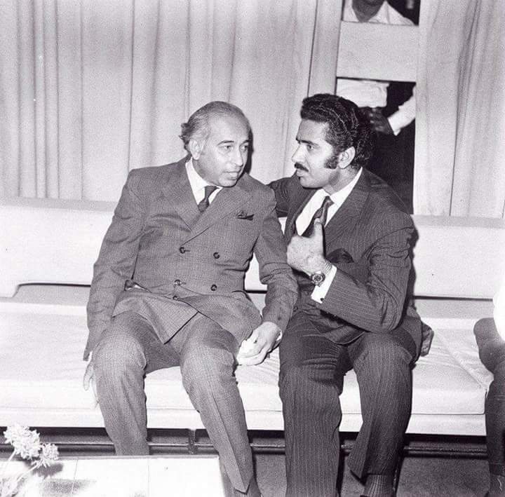 Arbabkhawar_1's tweet photo. #HBDMakhdoomAminFahim We Can Never Forget You. we Proud of You Makhdoom sb 
@BBhuttoZardari @BakhtawarBZ @AseefaBZ https://t.co/jbiVsqAuEv