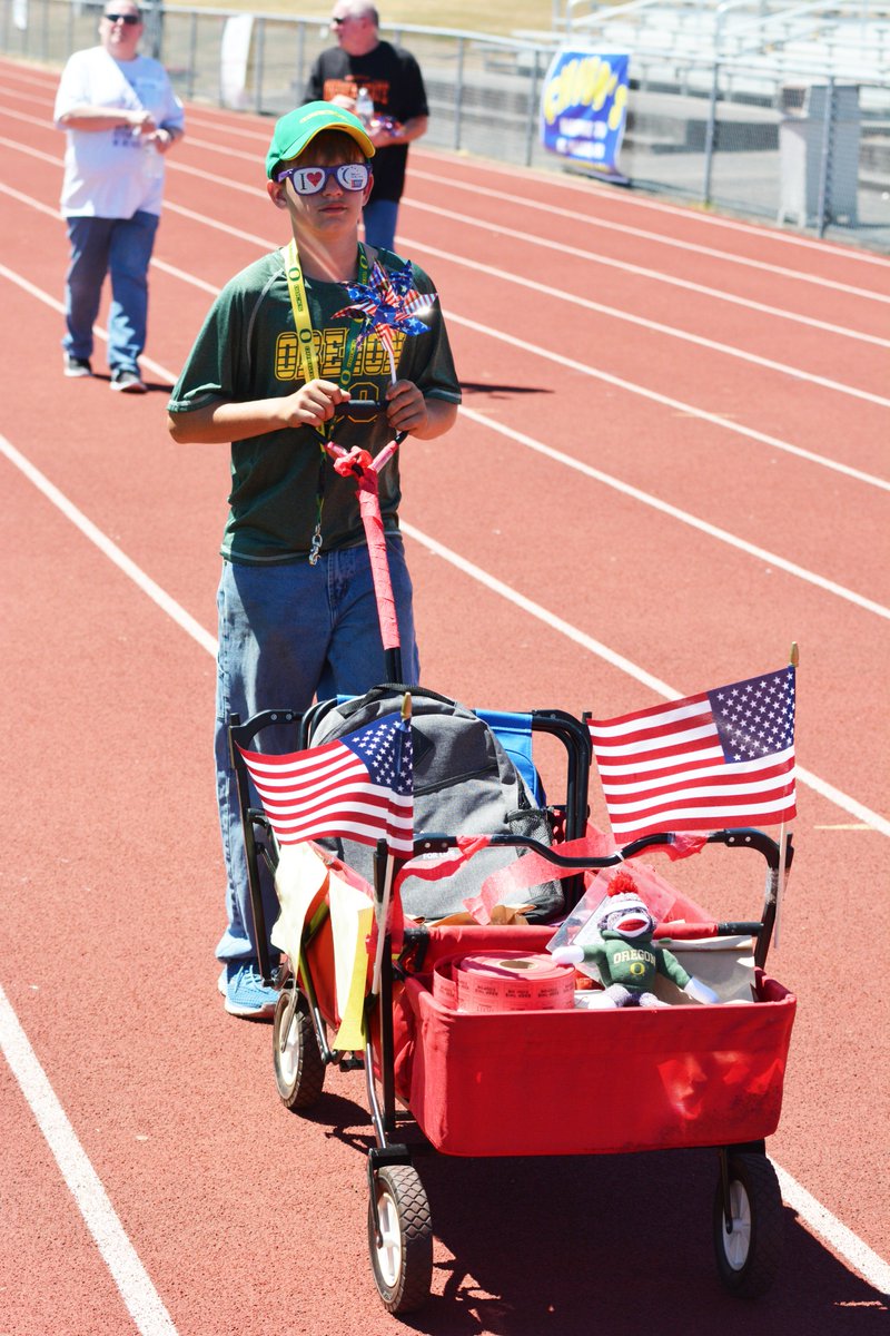 RealJakeMcNeal's tweet photo. Relay for Life of Columbia County celebrates cancer survivors, caretakers &amp; memories of loved ones https://t.co/X4JOP86Vu3 @JungleCrewSHHS https://t.co/RsivbfjpS5