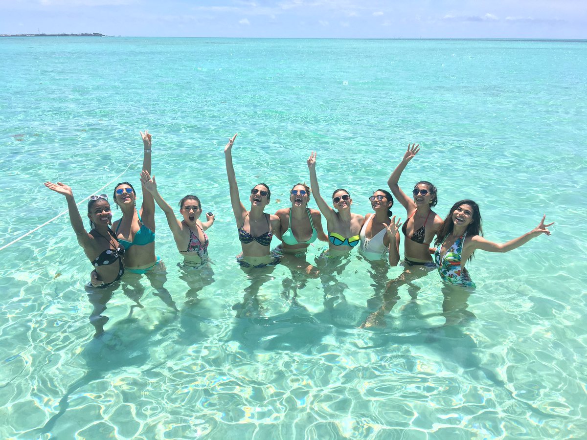 CostaMayaFest's tweet photo. It's pageant night! We will see which one of these girls will go home with the crown! #costamayafestival #belize https://t.co/Xb0dK893NG