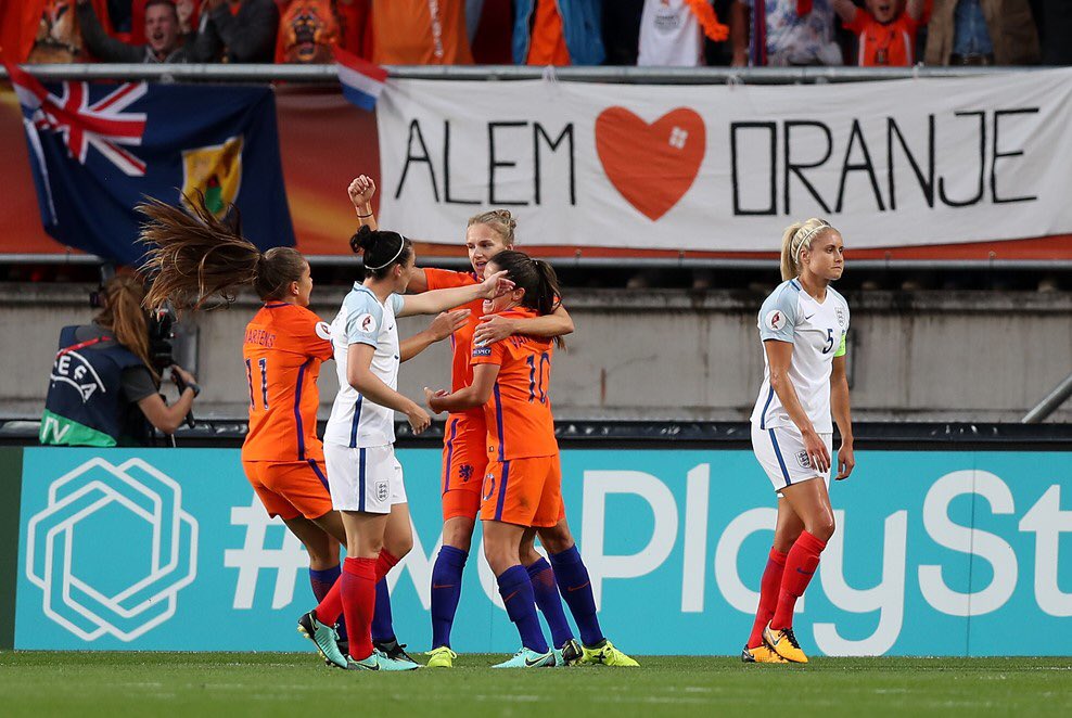 FootdElles's tweet photo. On connaît l'affiche de la finale de l'#Euro2017 ! Danemark 🇩🇰 / Pays-Bas 🇳🇱 (Résultats 1/2 finale #DANAUT 0-0 (3-0 aux t.a.b / #NEDENG 3-0) https://t.co/FcpGSuA2MD