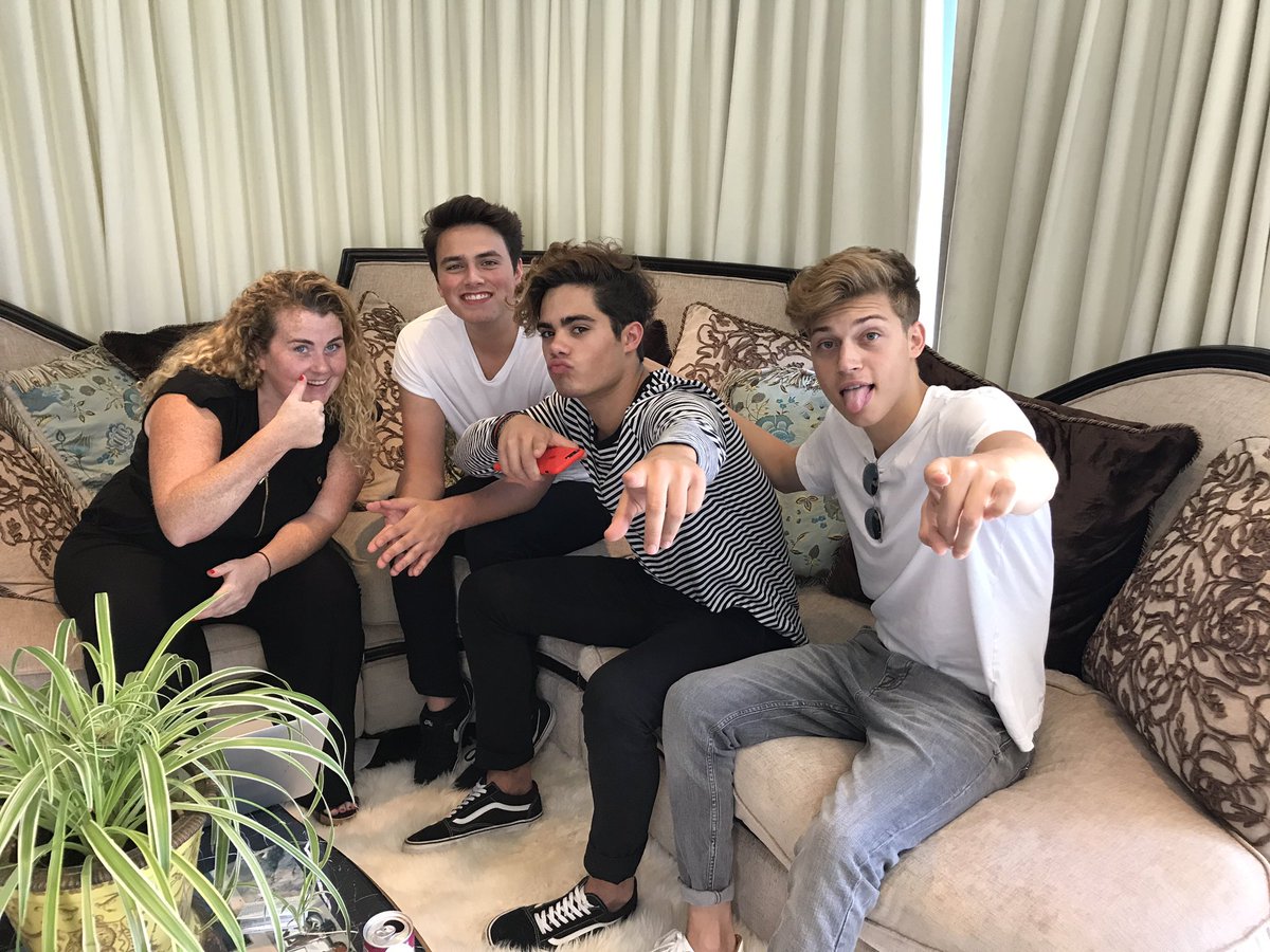 Going live on <a href="/ysbnow/">ysbnow</a> Instagram right now to give away some <a href="/ShowOfTheSummer/">Show Of The Summer</a> tix