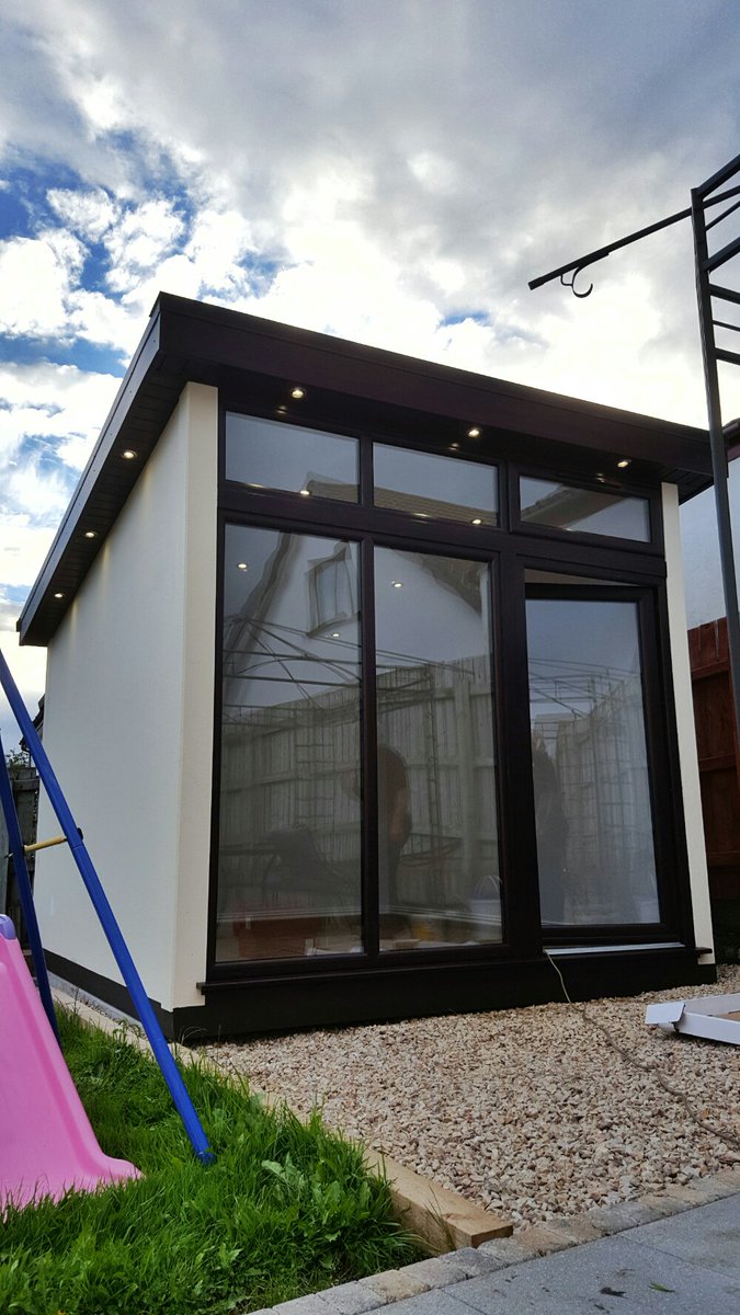 JacobsonModular's tweet image. 3x3.6 rosewood garden studio, steel frame and SIP's delivered completely finished. #belfasthour  #belfast #northernireland #modular