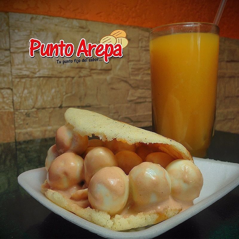 PuntoArepaPF's tweet photo. Para chuparse los dedos 😍 una rica Arepita de huevos de codorniz ¡Delicioso! 
#puntoarepa #GrupoDino #Arepas #Arep… https://t.co/wxKFJjXoH9 https://t.co/ototfp5FLH