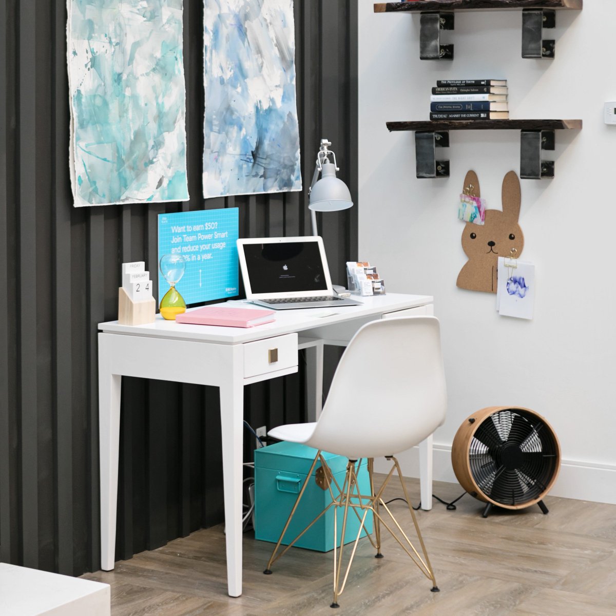 VanHomeShows's tweet photo. This work space designed by @jbanfielddesign in the @bchydro booth at #BCHGS17 is energy efficiency meets stylish design. #vanhomeshows https://t.co/Kjqfvr7Hxk