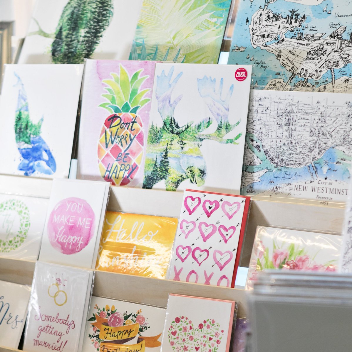 VanHomeShows's tweet photo. The #BCHGS17 @portobellowest market featured beautiful art. You can take home inspiration from our shows &amp; something special! #vanhomeshows https://t.co/e7mdtHgMZs