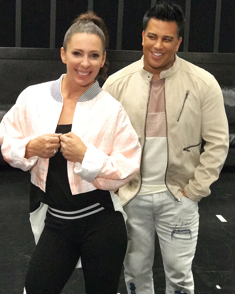 NAPPYTABS's tweet photo. It's all about quality of life and finding a happy balance between work, friends &amp; family. #Balance #Grateful #Happy #WorkHardPlayHard https://t.co/rdRxgf4jkE