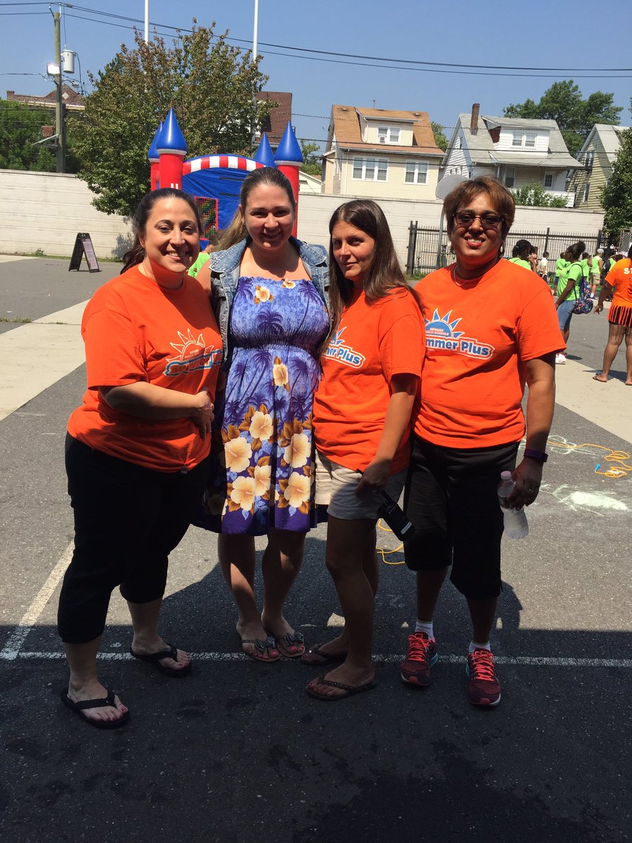 fassummerplus's tweet photo. @fassummerplus the mighty women behind the scene @summer_plus https://t.co/doZdgmryOa