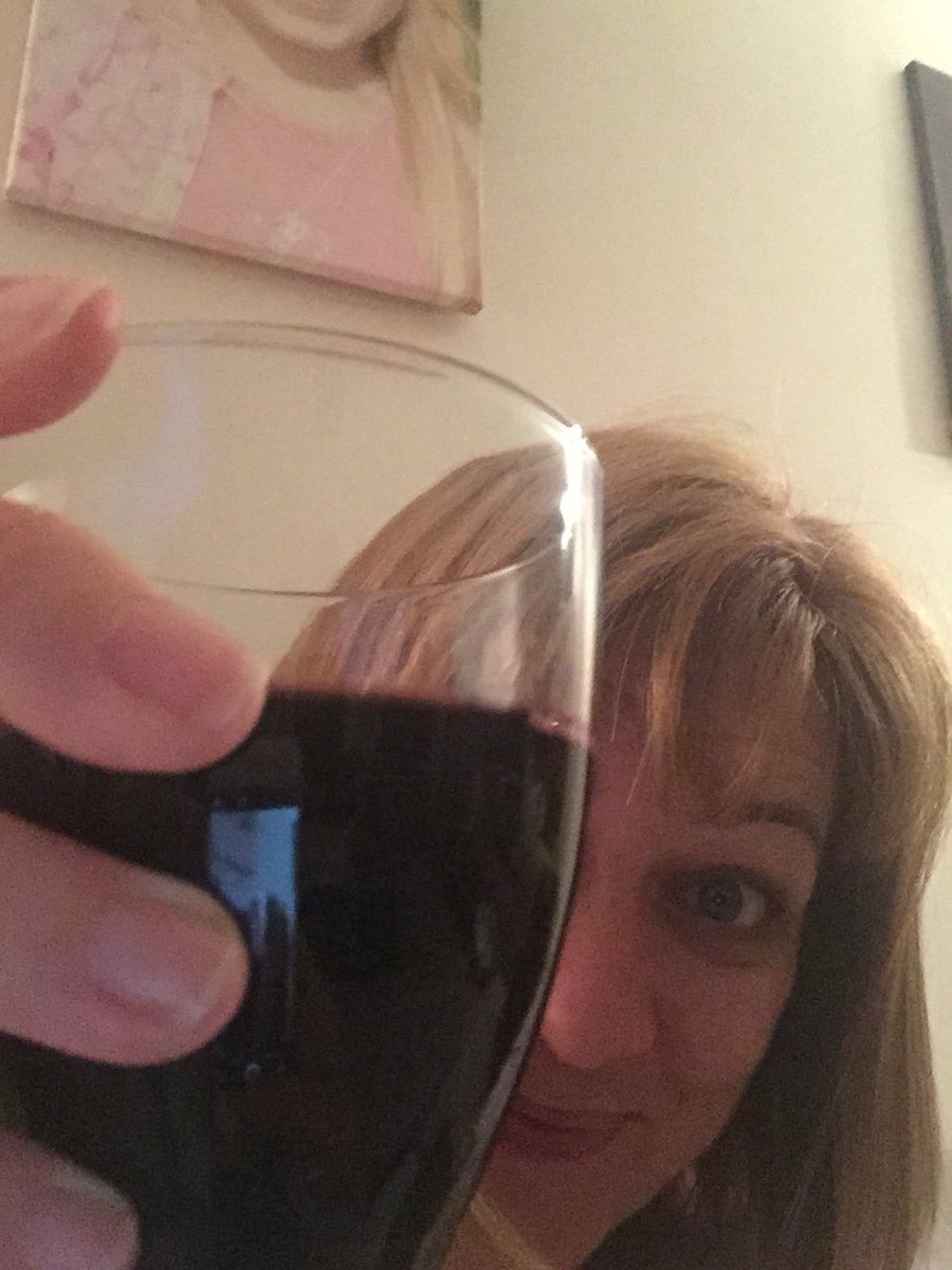 savewithsparks's tweet photo. PJs on ✅

A glass of red ✅

Now, that's what I call working.....😂

#thereisabetterway #WorkWithWine #KarenSparks https://t.co/30pkniU1PY