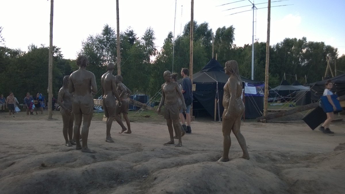 17Ziele's tweet photo. Schlamm-Bad, Geburtstags-Werfen und viele spannende Workshops zu #Nachhaltigkeit und #17Zielen beim #Bula2017 @EngGlobal  @pfadfinden https://t.co/aGF5pIdi7B