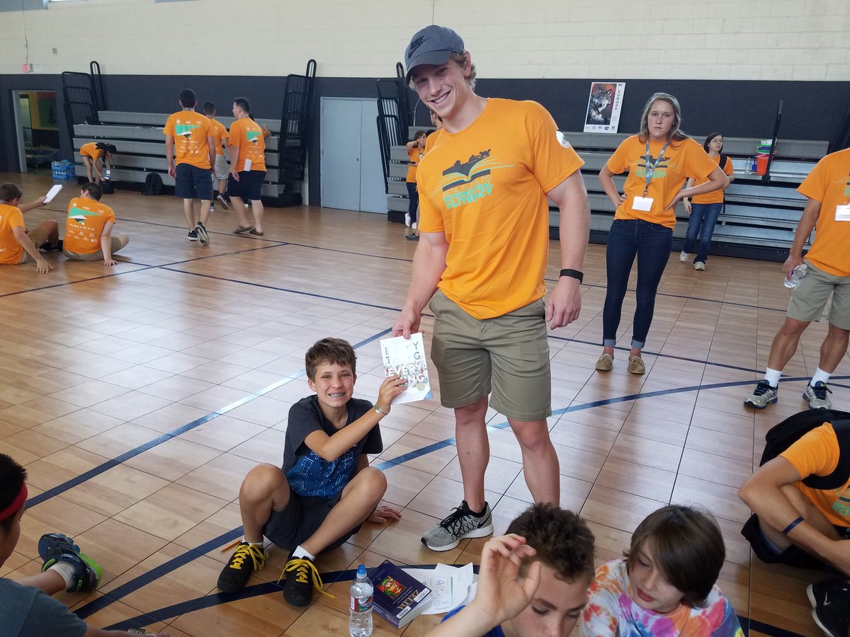 kautrinaocuw's tweet photo. It's a wrap. Busses out.#LiteracyBAP #BAPAnnual #KPMGbapidl 2017 is complete @unitedwayoc @KPMG_US πππ https://t.co/7dJvzcQETN