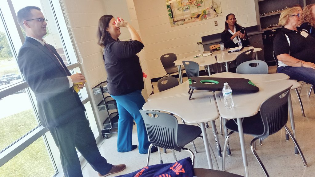 _AndyJacks's tweet photo. Warming up before my session today with bean bag toss! #2017pwcsEEE #pwcsproud (inspired by @GustafsonBrad!) #renlead #principalsinaction https://t.co/ANDeEBBAt8
