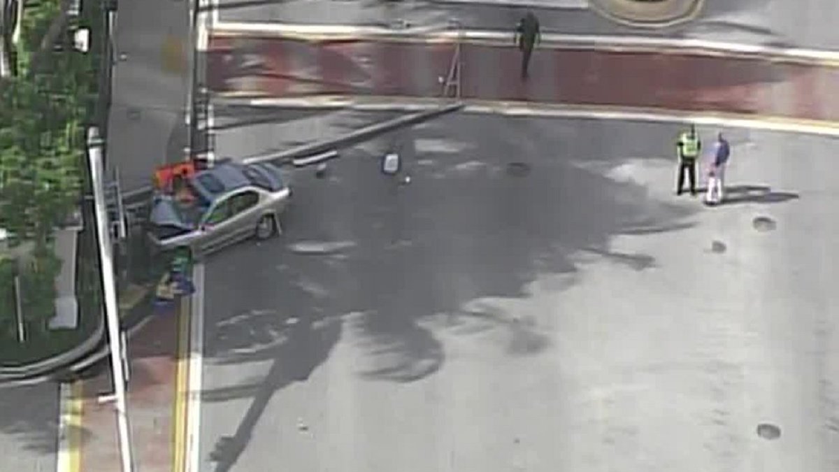 #BREAKING Collins Avenue shut down after car strikes pole in Sunny Isles Beach bit.ly/2wbLnPA https://t.co/7b8KgWpu7l